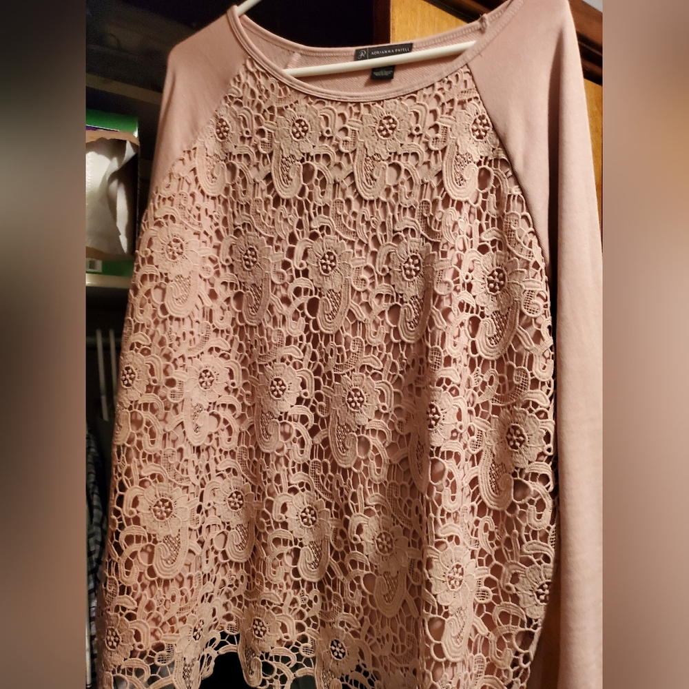 Women's Long-sleeved Laced-Front Peach Top